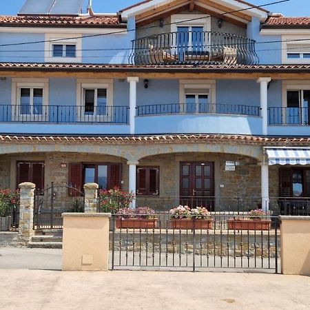 Villa Blue Sky - Hrvatini โคเปร์ ภายนอก รูปภาพ
