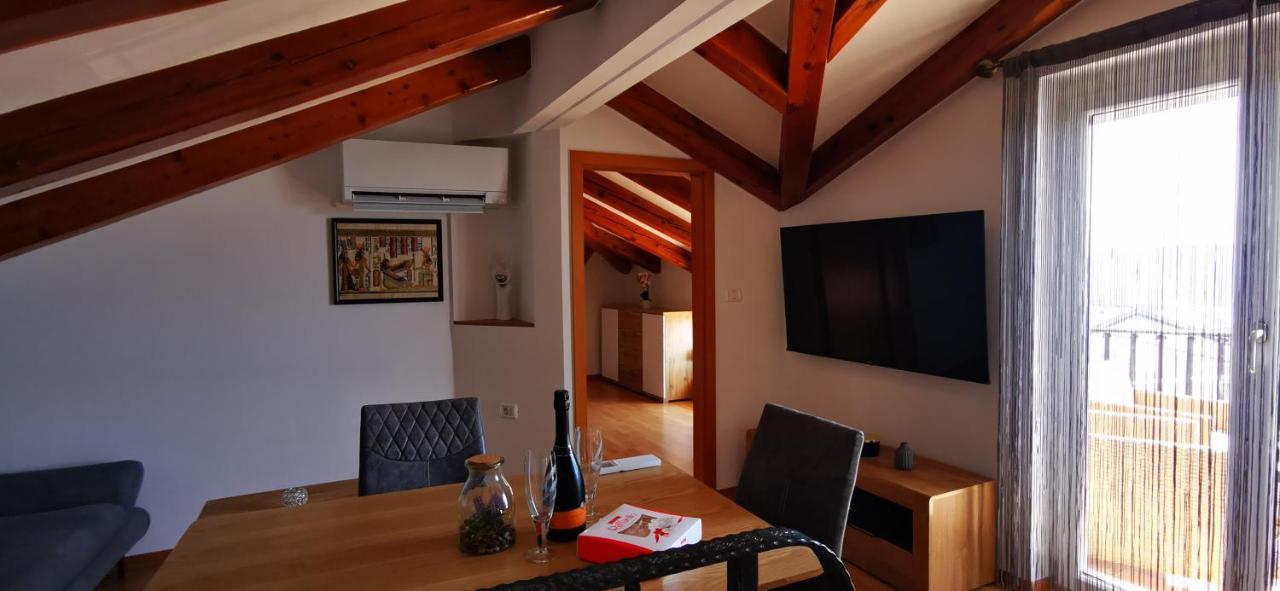 Villa Blue Sky - Hrvatini โคเปร์ ภายนอก รูปภาพ