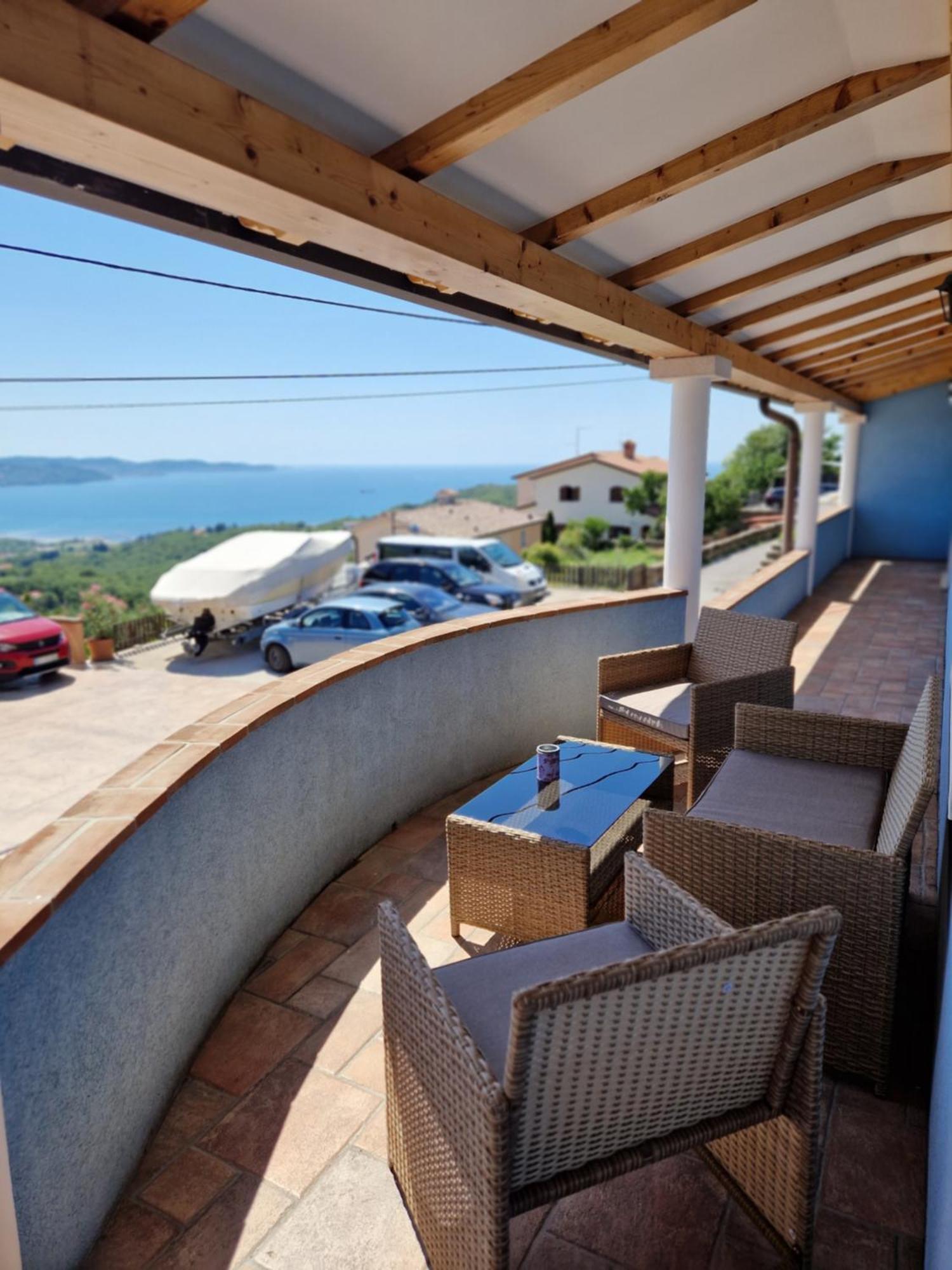 Villa Blue Sky - Hrvatini โคเปร์ ภายนอก รูปภาพ